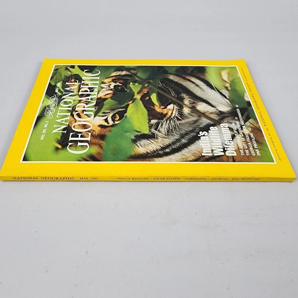 National Geographic Magazine May‎ 1992  No Insert